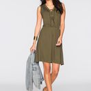 Must have: rochie cu şnur 