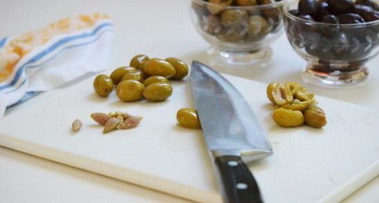 Incredibil! De ce trebuie sa inghiti un sambure de maslina in fiecare zi! Sigur nu stiai asta!