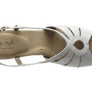 Incaltaminte Femei Soft Style Paci White Patent