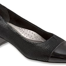 Trotters Danelle Black Patent Suede Lizard Leather/Pearlized Patent