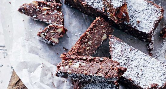 Batoane raw cu Nutella! Sunt foarte sanatoase si gata in 10 minute!