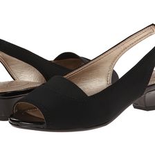 Circa Joan & David Uri Black