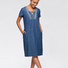 Rochie de blug cu broderie 