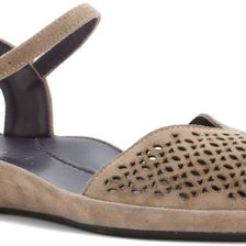 Vaneli Darlene Truffle