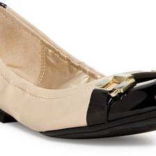 Tahari Gloria Cap Toe Flat Buttercup-Black