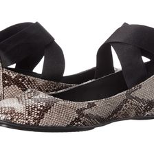 Kenneth Cole Reaction Bella Dream Taupe