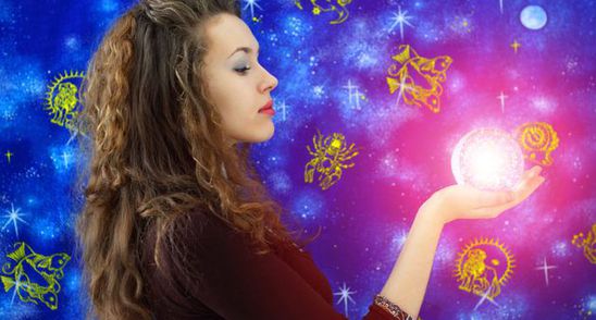 Ce-i innebuneste pe barbati la tine, in functie de luna in care te-ai nascut
