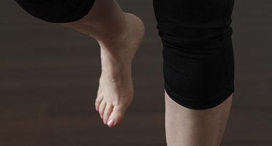 Nu poti sta intr-un picior mai mult de 20 de secunde? Uite ce spune asta despre creierul tau