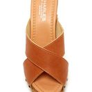 Incaltaminte Femei Charles by Charles David Golden Platform Slide Sandal CAMEL-SM