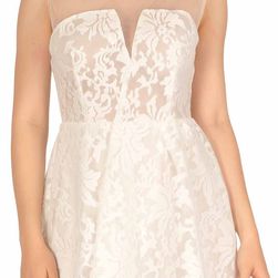 Rochie alba cu strasuri decolteu 15959A