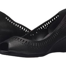 Incaltaminte Femei Rockport Total Motion 45 MWP Lace Perf Pump Black Dist Goat