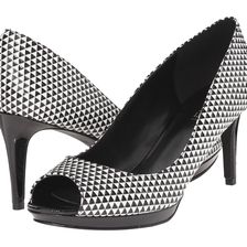 Nine West Gelabelle Black/White Leather