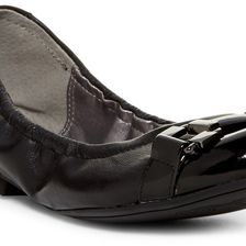 Tahari Gloria Cap Toe Flat Black