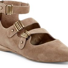 Fergie Lana Flat HAZEL