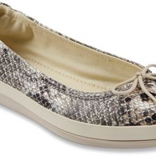 Tommy Bahama Relaxology® Caylee Natural Snake