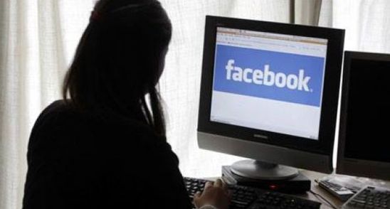 Cum sa afli cine s-a uitat pe profilul tau de Facebook