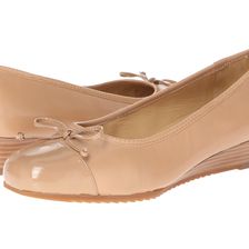 Trotters Lilly Nude Glazed Kid Leather/Patent