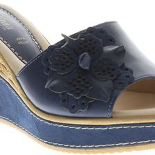 Azura Montanara Blue