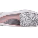 Incaltaminte Femei Crocs Walu II Leopard Print Loafer Light GreyPearl White