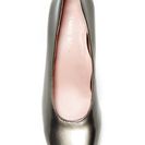 Incaltaminte Femei Taryn Rose Taijo Wedge Pump PEARLIZED PATENT