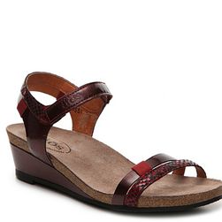 Incaltaminte Femei taos Footwear Gala Patent Wedge Sandal Red