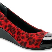 Ros Hommerson Elizabeth Red Print