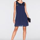 Rochie cu aplicaţie din paiete 