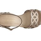 Incaltaminte Femei Adrienne Vittadini Chavi Wedge Sandal Gold 