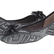 Incaltaminte Femei J Renee Edie BlackWhite