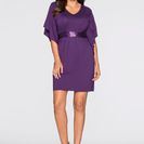 Rochie cu aplicaţie din paiete 