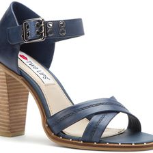 Two Lips Calida Blue