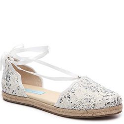 Incaltaminte Femei Betsey Johnson Riley Flat White