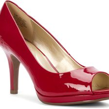 Bandolino Supermodel Red