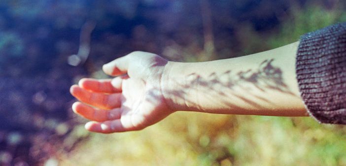 Horoscopul saptamanii 10 - 16 iunie. Trei zodii au o perioada ingrozitoare. Sunt coplesite de emotii negative