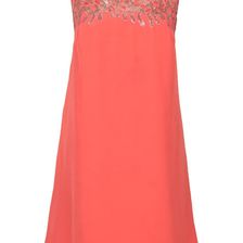 Rochie cu aplicaţie din paiete 