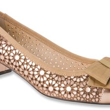 Ros Hommerson Trisha Bronze