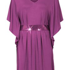 Rochie cu aplicaţie din paiete 