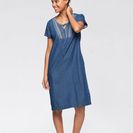 Rochie de blug cu broderie 