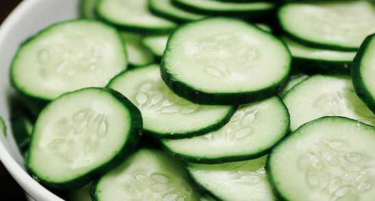 Slabeste 7 kilograme in 14 zile cu dieta cu castraveti! Uite ce trebuie sa mananci!