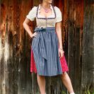 Costum Dirndl cu şorţ 