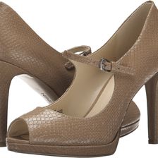 Nine West Emergencee Natural Textured Leather