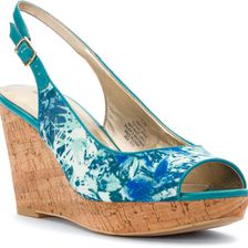 Bandolino Avito Blue Floral