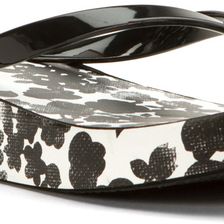 Michael Kors Bedford Flip Flop Black Printed Floral