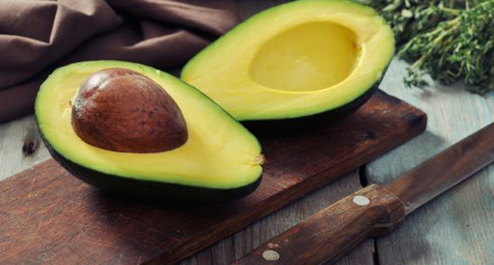Top 7 motive pentru care trebuie sa mananci un avocado in fiecare zi!