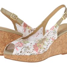 Trotters Allie Floral Crochet