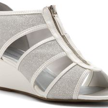 Bandolino Opie White