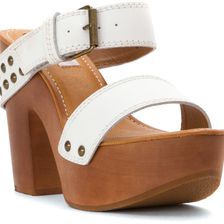 Two Lips Sophia White