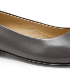 Trotters Chic Dark Grey Glazed Kid Leather/Patent Leather