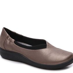 Incaltaminte Femei Clarks Sillian Jetay Metallic Slip-On Pewter Metallic