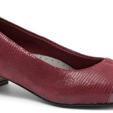 Trotters Danelle Dark Red Patent Suede Lizard Leather/Pearlized Pat